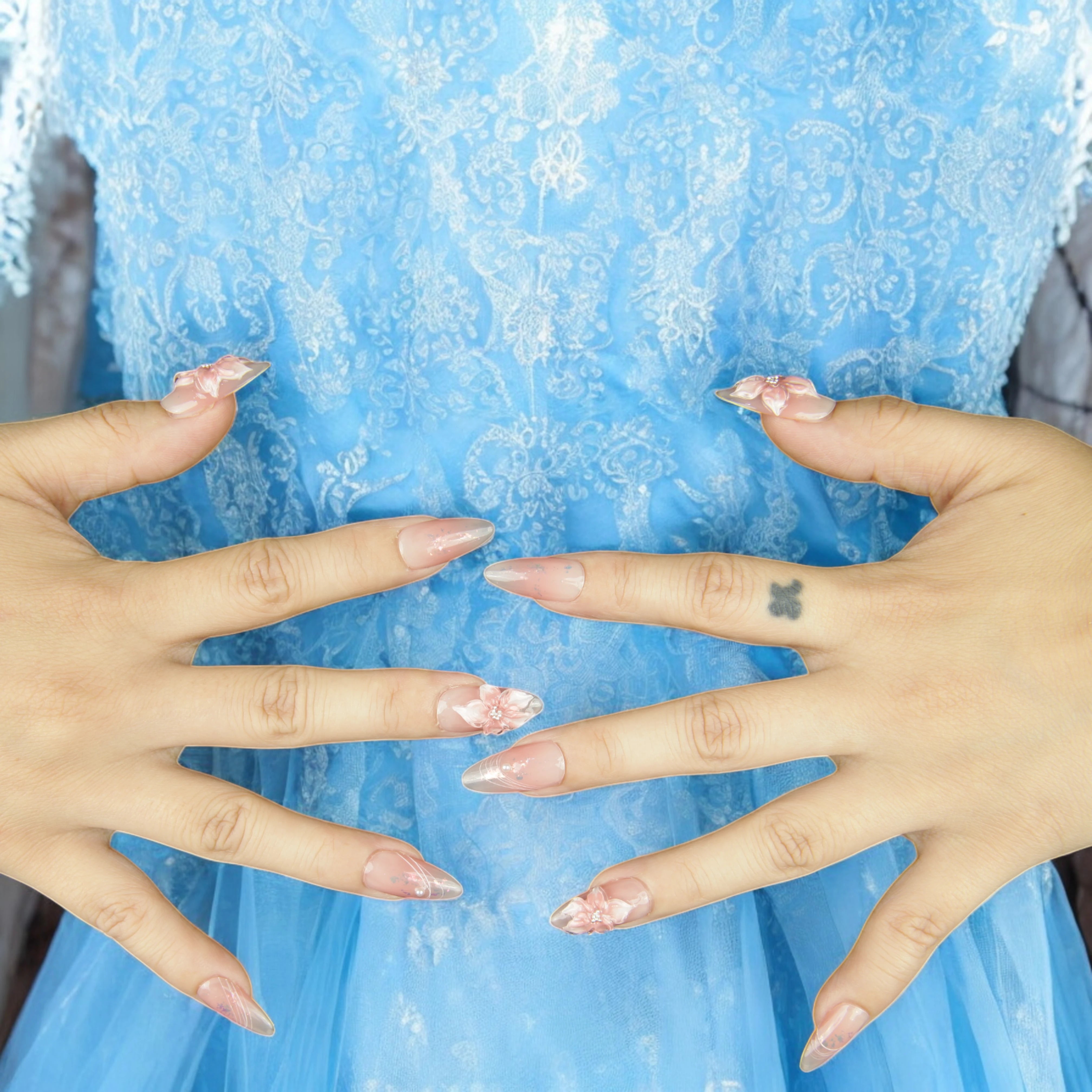 Blush Bloom Press On Nails – 3D Floral Elegance in Soft Pink 🌸✨