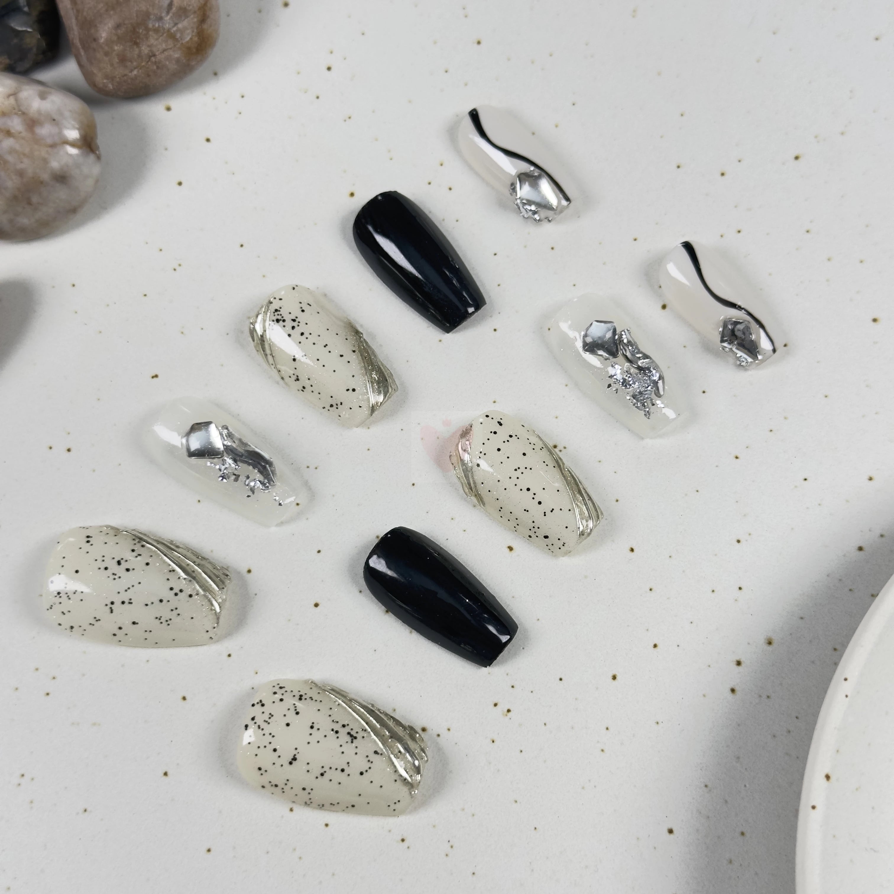 Silver Noir - Dress For Nails - Press On Nails