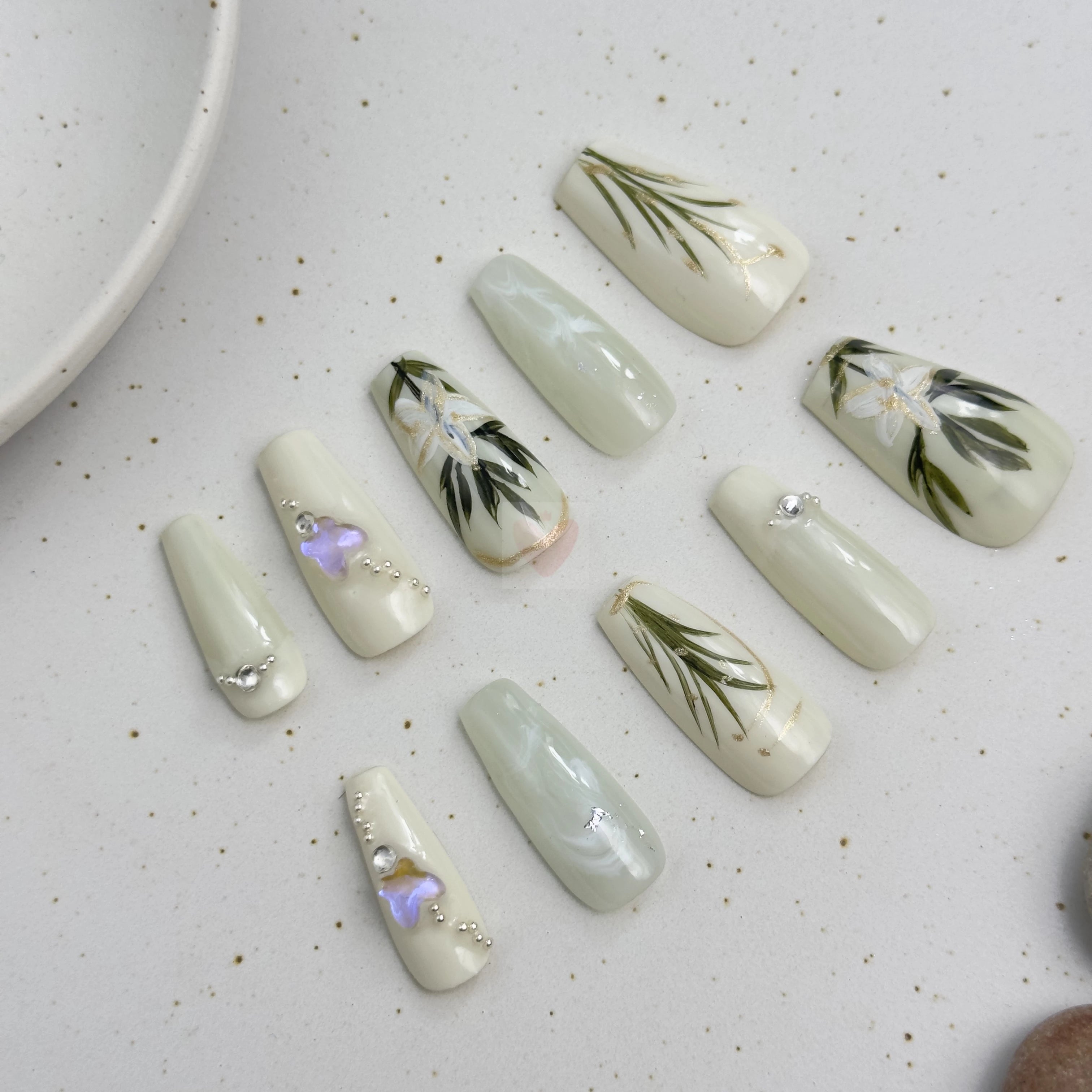 Botanical Whispers - Dress For Nails - Press On Nails