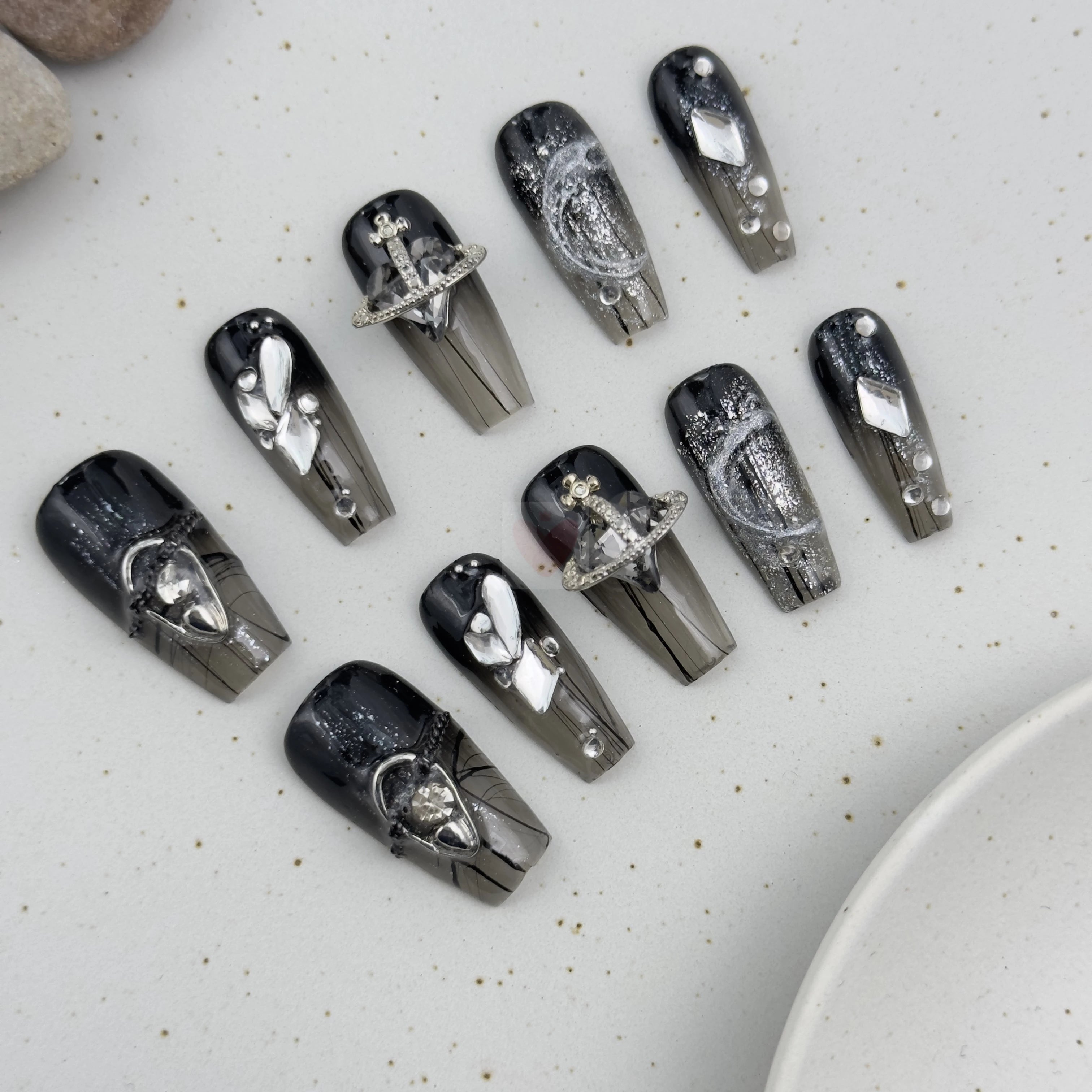 Vivienne Noir - Dress For Nails - Press On Nails