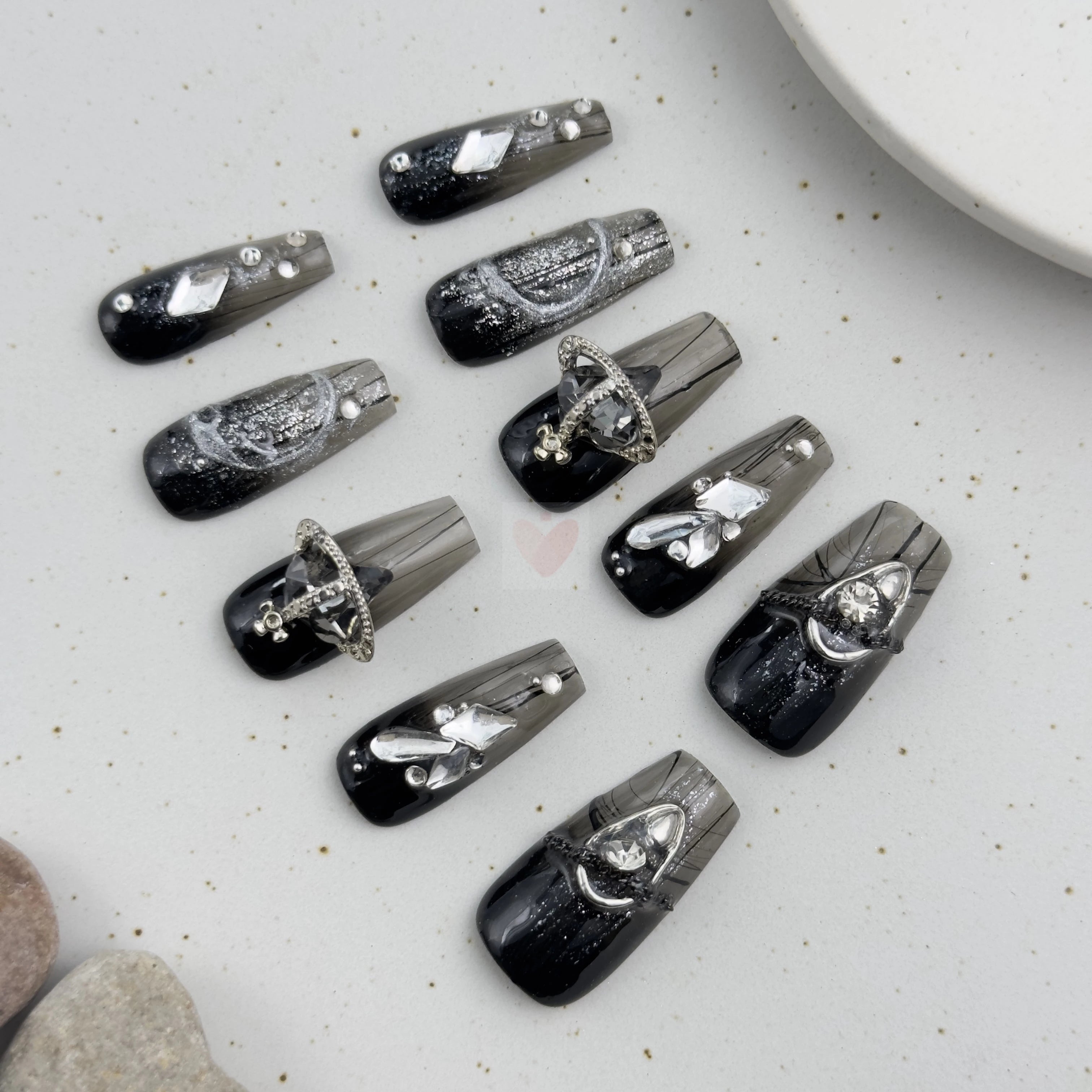 Vivienne Noir - Dress For Nails - Press On Nails