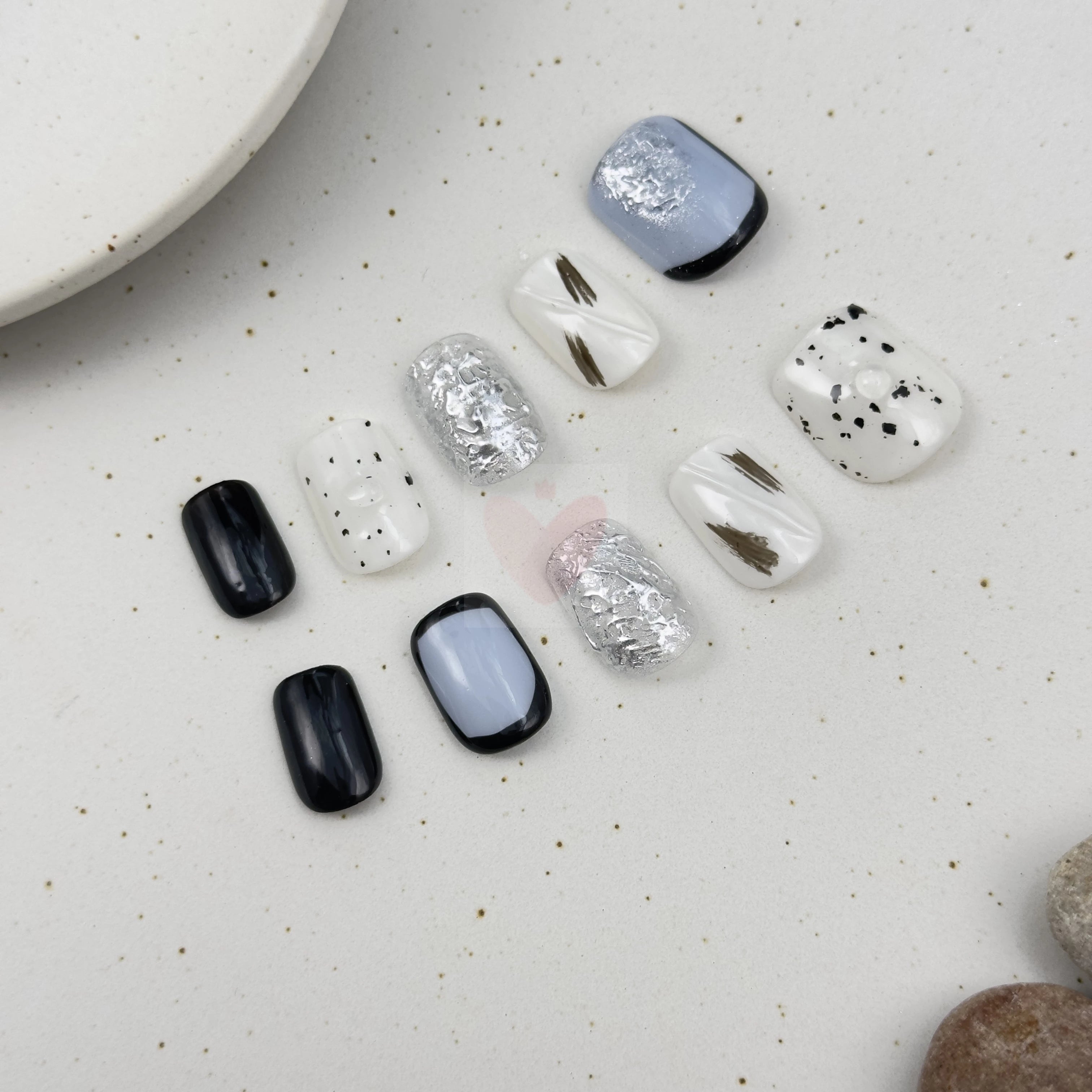 Abstract Speckled - Dress For Nails - Press On Nails