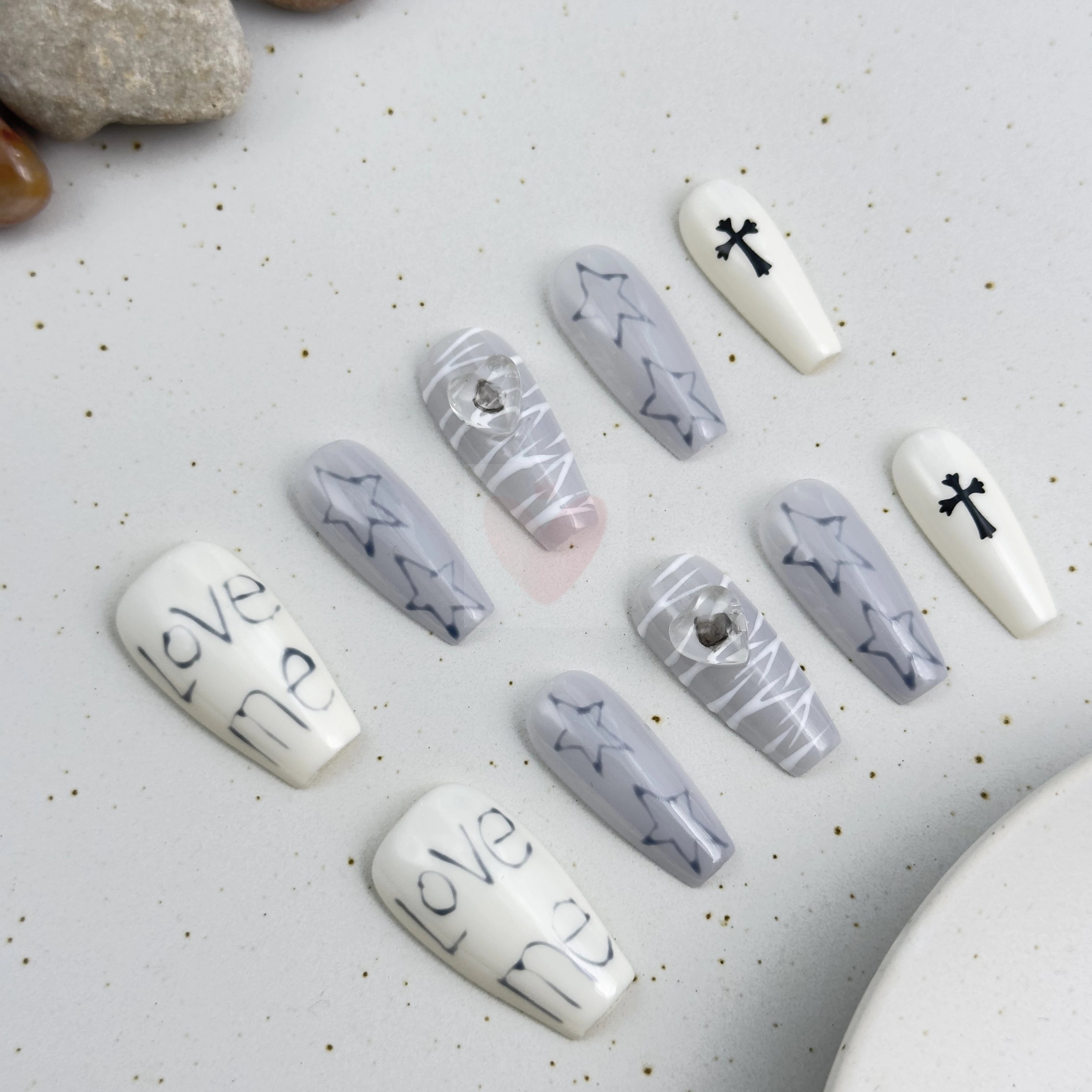 Chic Monochrome - Dress For Nails - Press On Nails