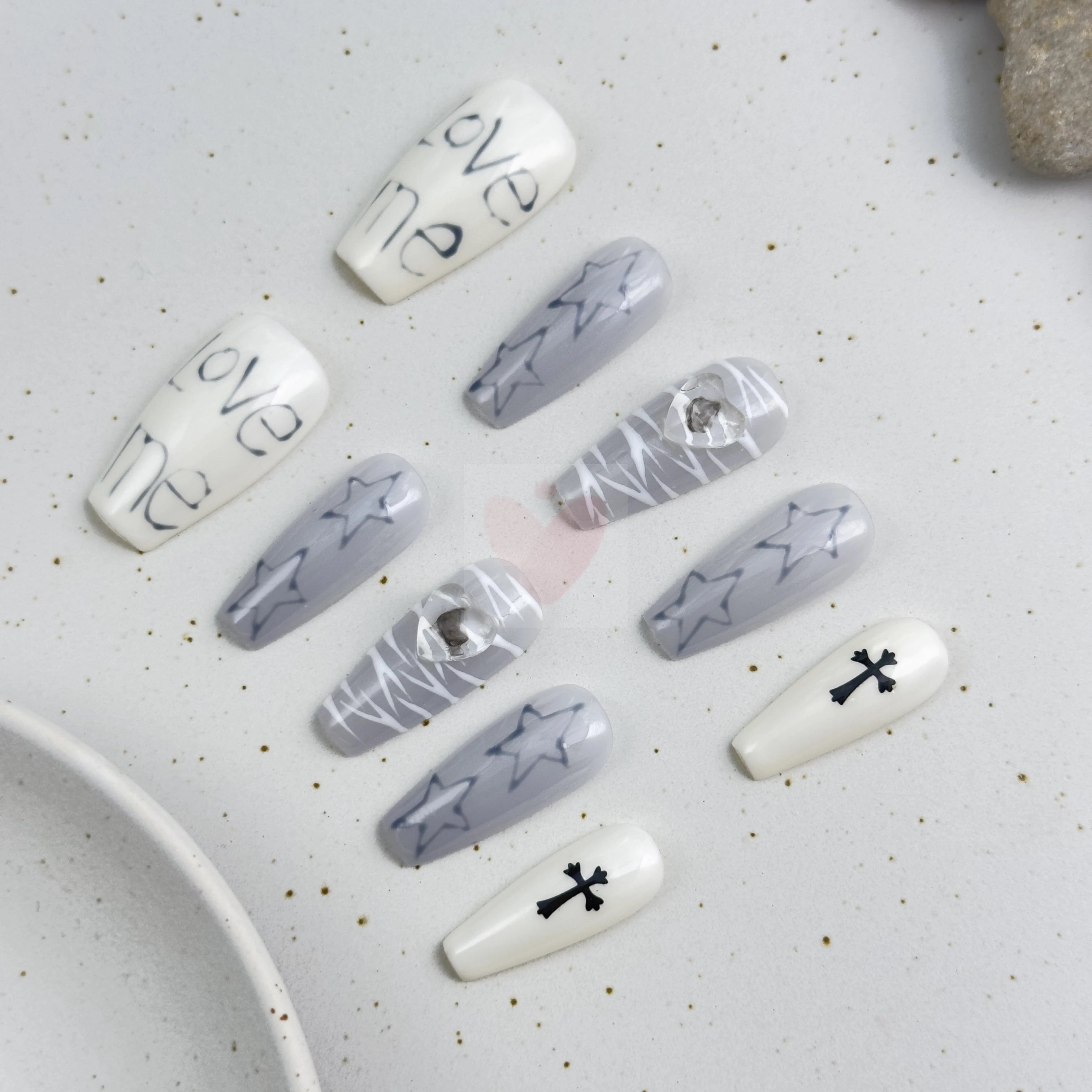 Chic Monochrome - Dress For Nails - Press On Nails