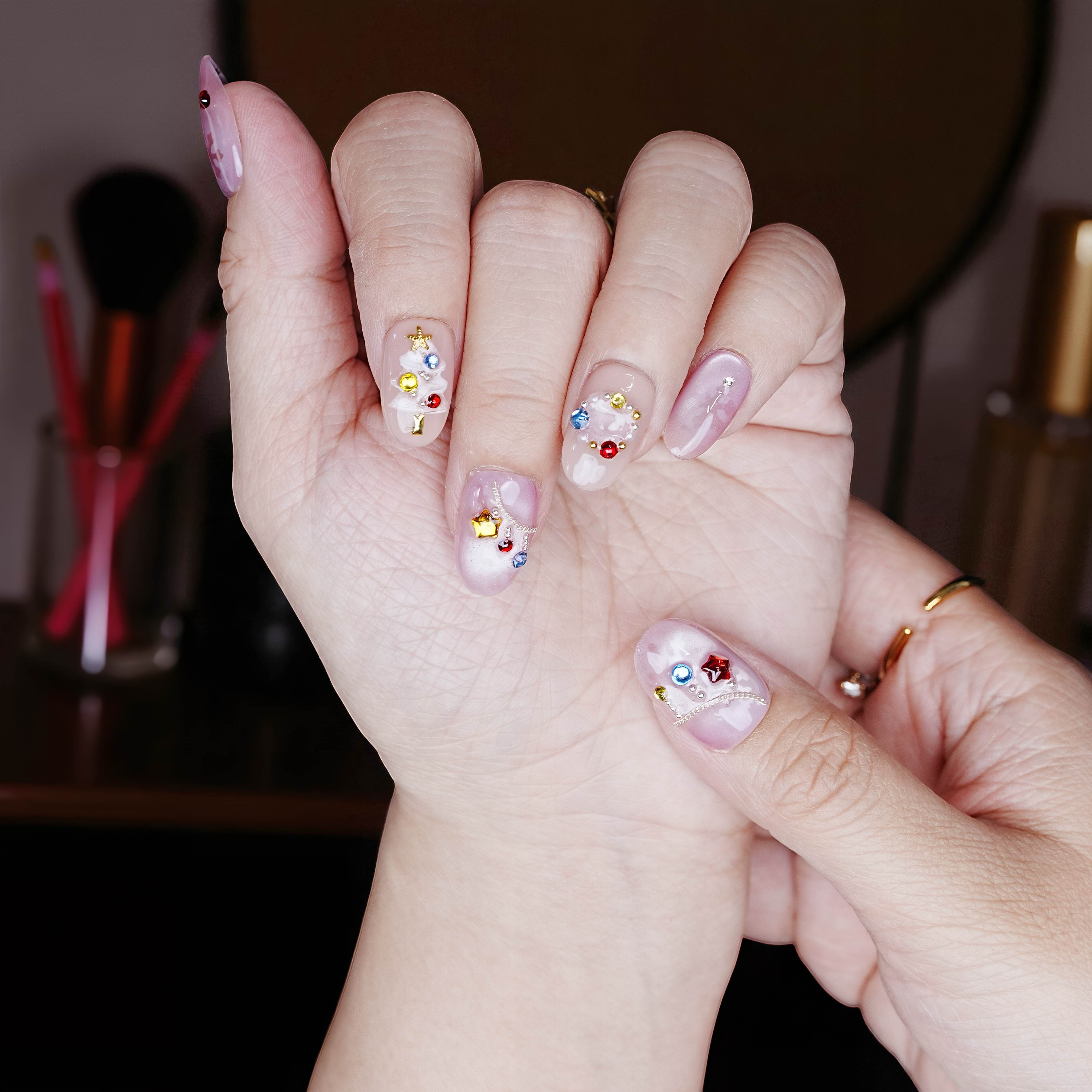 Frosted Garland Press On Nails