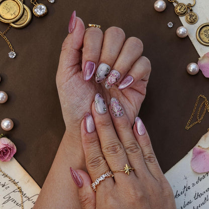 DSC00010 close up of heart press on nails with gold heart charm and spark lines