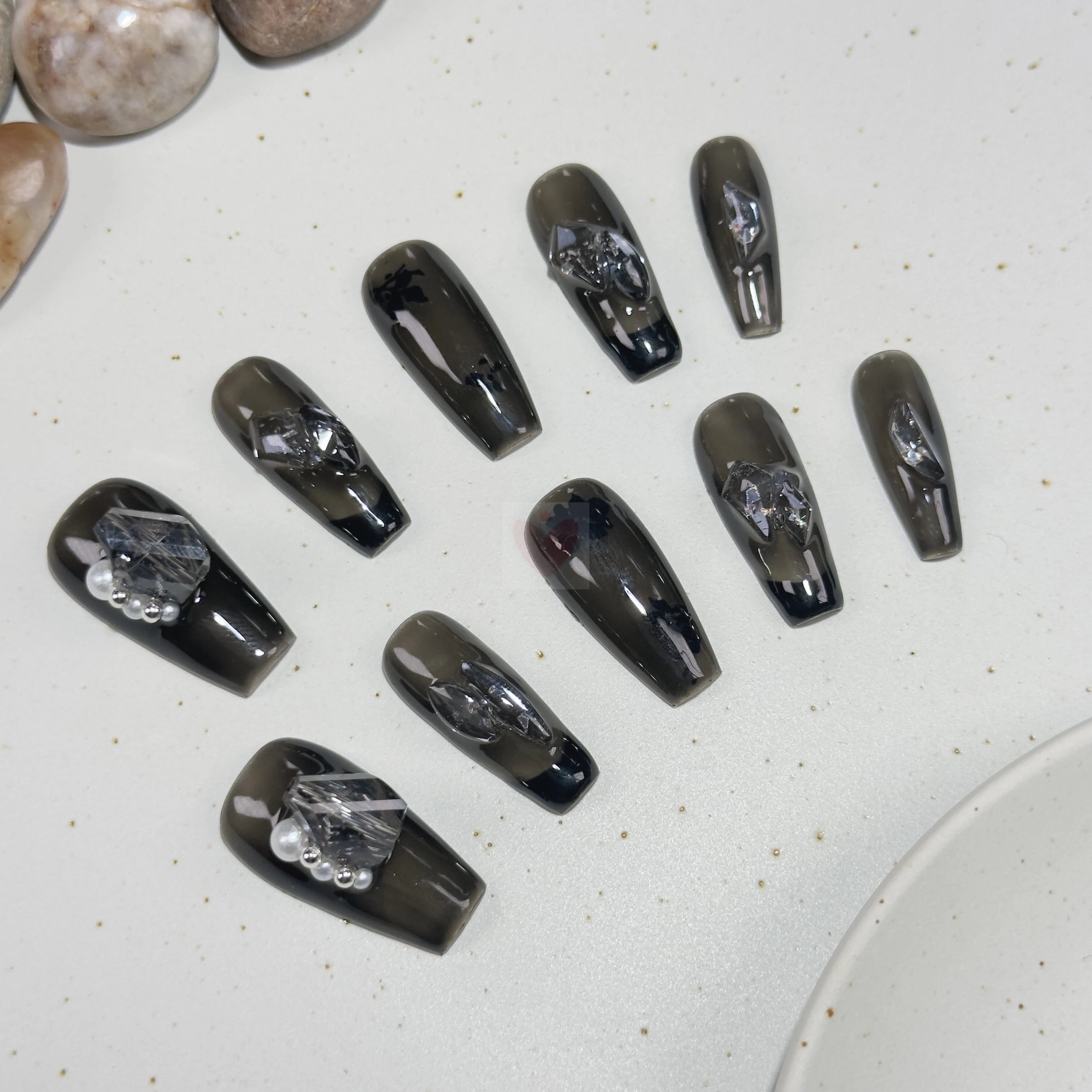 Pearl Noir - Dress For Nails - Press On Nails