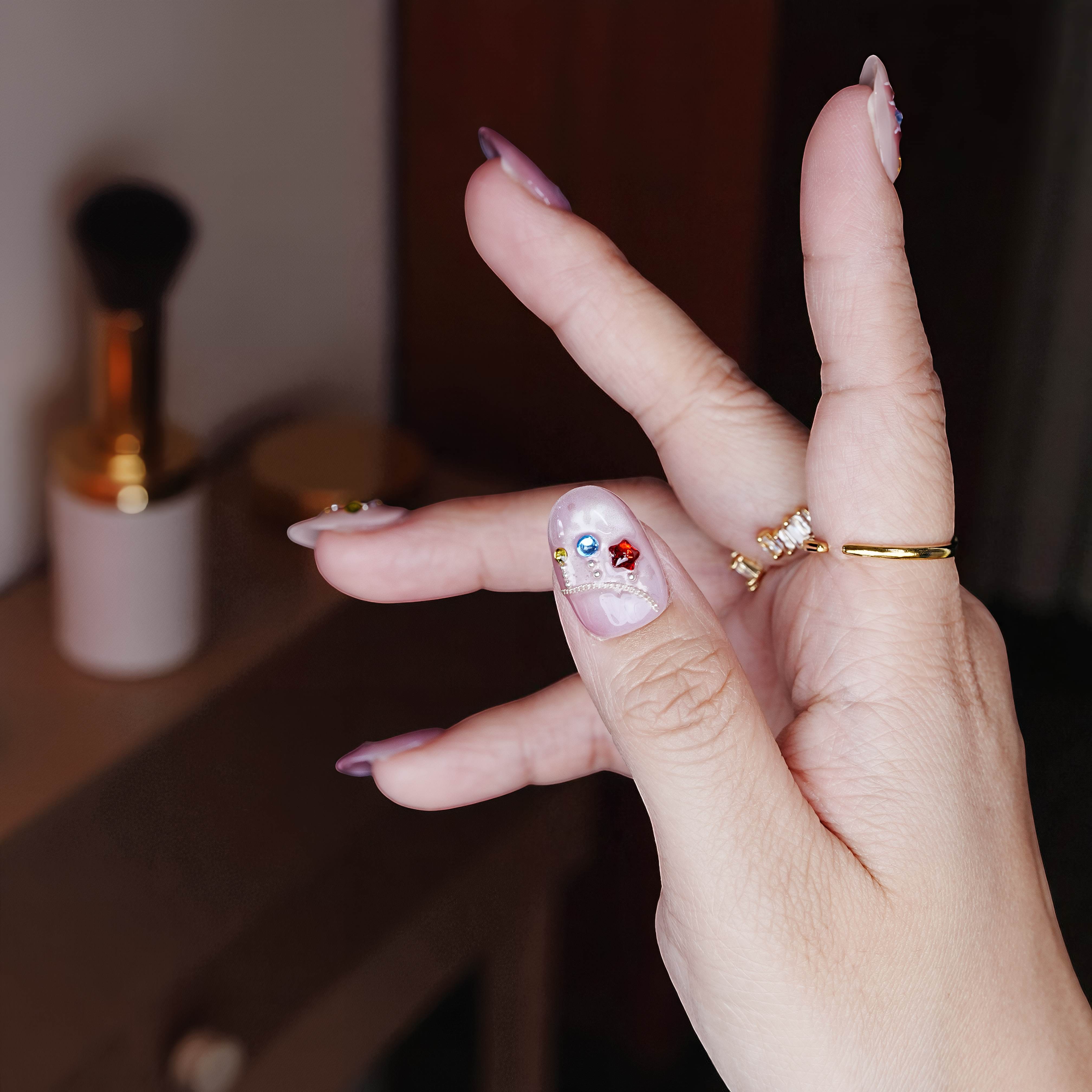 Frosted Garland Press On Nails